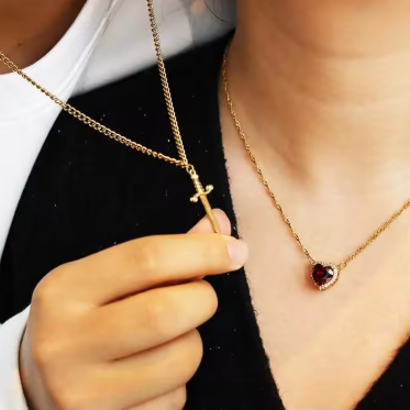 ❤️ Collier Couple “Cœur & Protection” – L’Amour Qui Se Défend